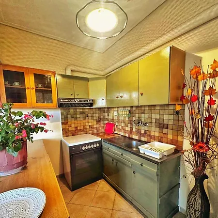Vefa's Apartment- Nei *