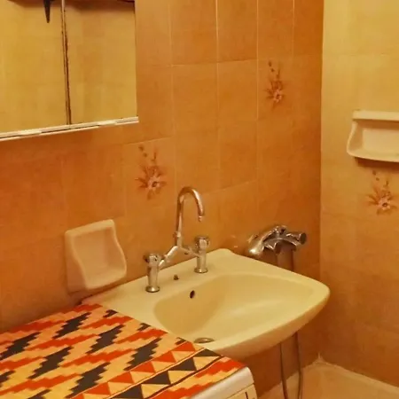 Vefa's Apartment- Nei شقة
